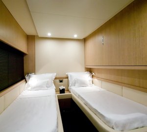 Yacht VON FILTH - Twin Cabin