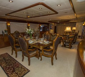 superyacht Freedom R - saloon