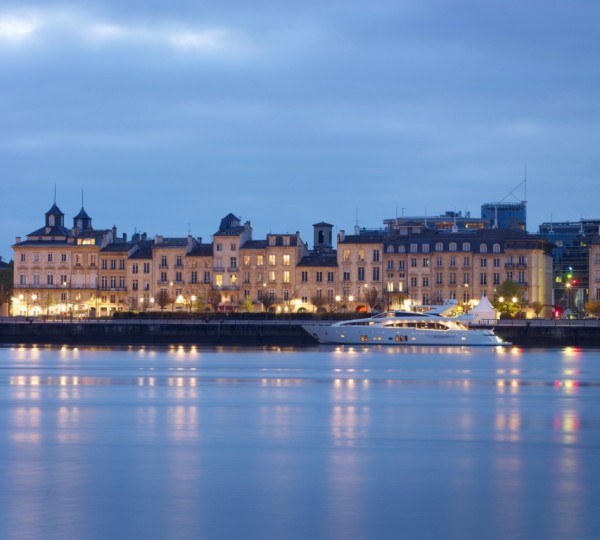 Couach 3700 Motor Yacht Arion delivered by Chantier Naval Couach