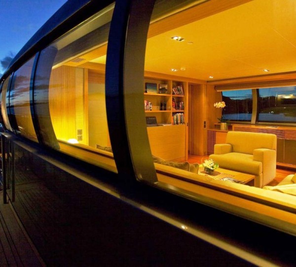 Yacht Exuma - Evening Deck.jpg
Yacht Exuma - Evening Deck