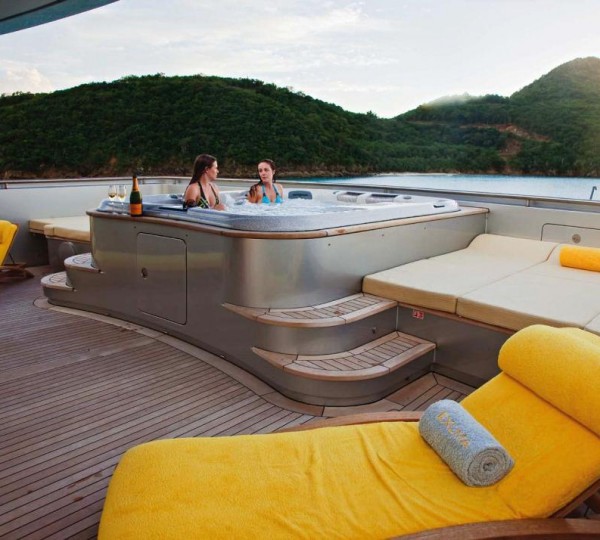 Yacht Exuma - Spa Pool
Yacht Exuma - Spa Pool Pool on Deck