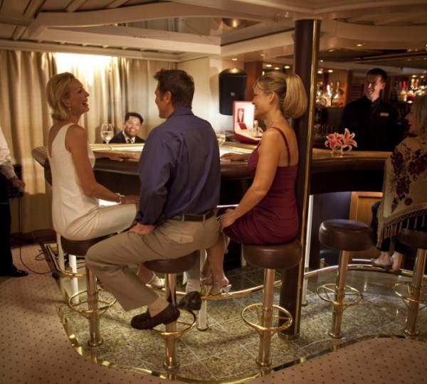 Sea Dream superyacht - Piano Bar