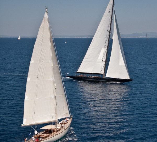 Heartbeat Yacht and luxury yacht Lionheart