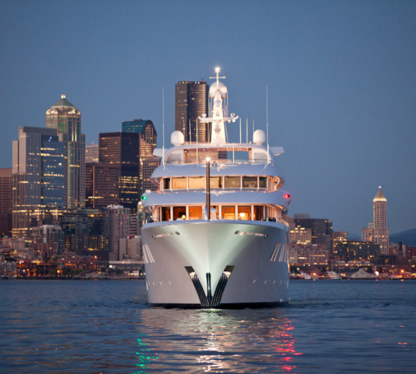 Delta mega yacht INVICTUS