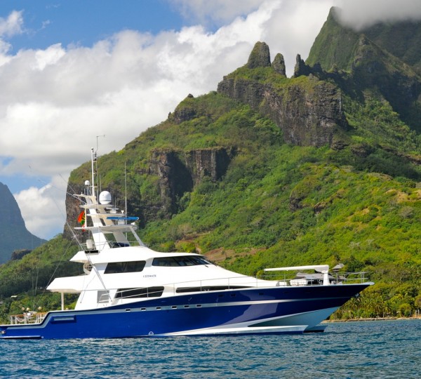 Motor yacht Ultimate Lady in the fantastic French Polynesia yacht holiday location - Tahiti (Photo Courtesy of Asia Pacific Superyachts)