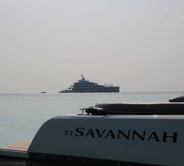 Savannah and her tender - Photo @dougiesocean and Feadship Fanclub