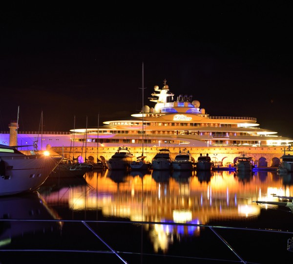 dilbar-by-christo303
Superyacht Dilbar. Photo by Christo 303