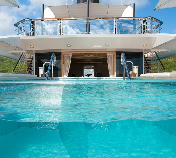 Quattroelle the yacht pool