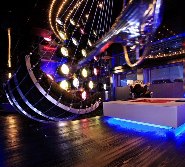 Luxury yacht SEA FORCE ONE - Main Saloon