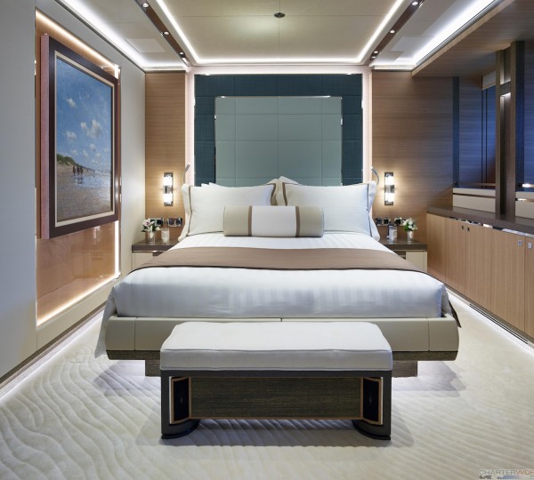 693 41
M/Y GALACTICA SUPER NOVA - HEESEN YACHTS - SINOT DESIGN