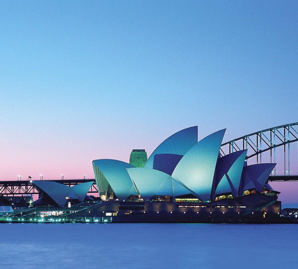 Sydney Opera House - Harbour Bridge - Photo coutesy of Tourism Australia - Photographer Jonathon Marks