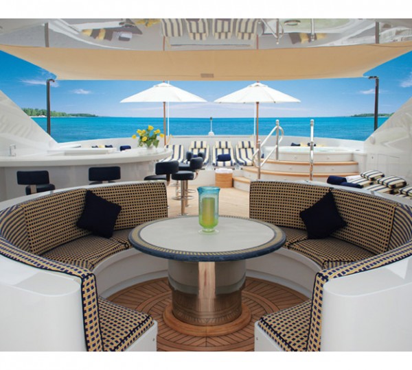 Yacht MUSTIQUE Top Deck - Image by Trinity Yachts