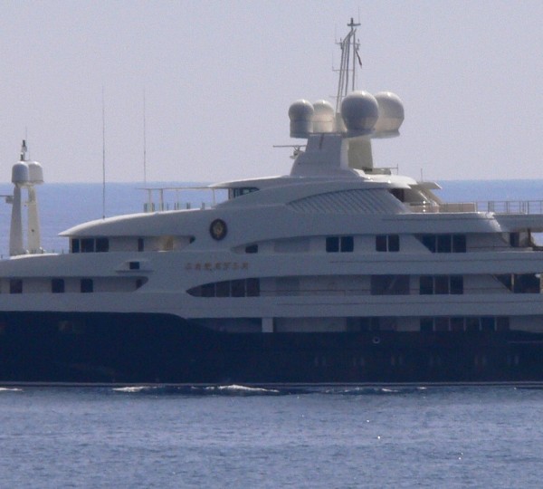 Cruising in Cannes | SARAFSA - Photo Credit Monaco yacht spotter
