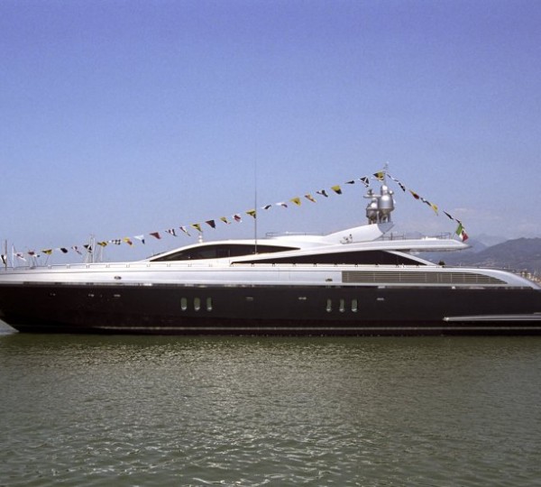 Yacht FAMILY DAY - Image Courtesy of Codecasa