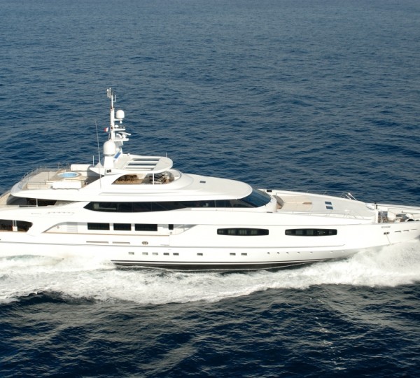 GITANA - Photo by Baglietto