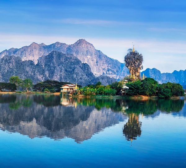 Amazing Buddhist Kyauk Kalap Pagoda - Hpa-An Myanmar (Burma)