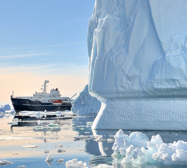 Antarctica Yacht LEGEND
