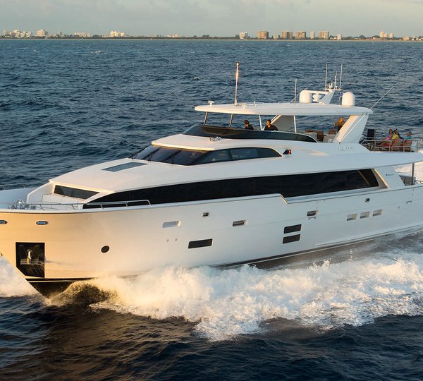 Hatteras Yachts 