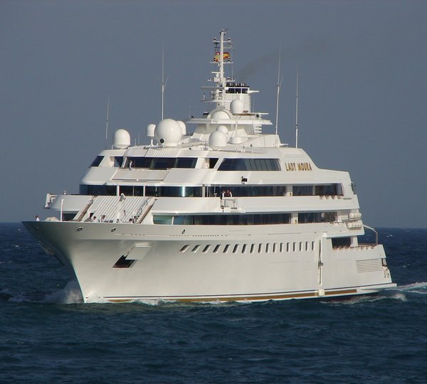 The 105m Yacht LADY MOURA