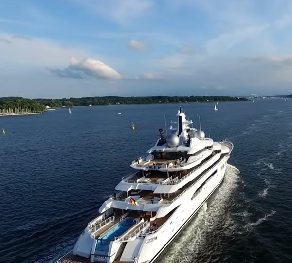 The 106m Yacht AMADEA