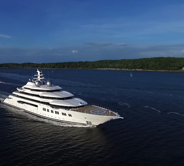 The 106m Yacht AMADEA