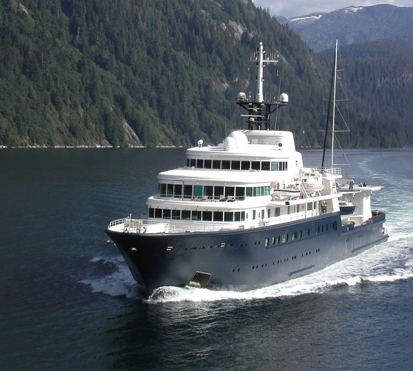 The 113m Yacht LE GRAND BLEU