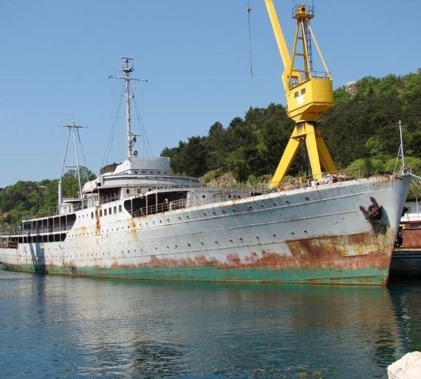 The 117m Yacht GALEB