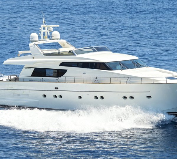 The 21m Yacht FOS
