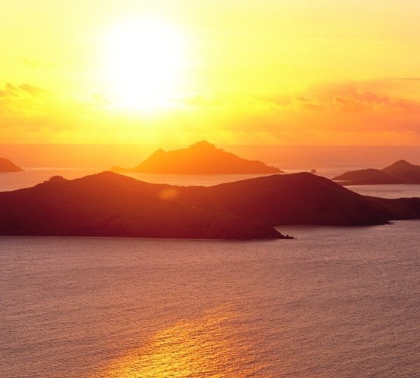 The 21m Yacht HIGH ASPECT