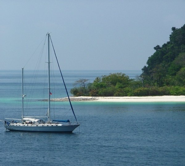 The 21m Yacht HIGH ASPECT