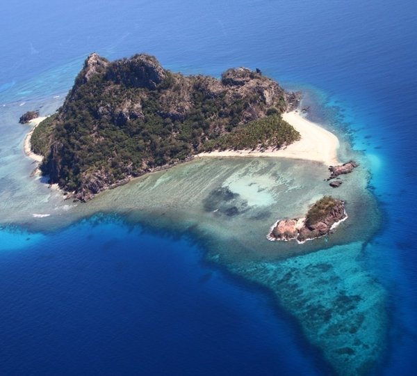 The 21m Yacht HIGH ASPECT