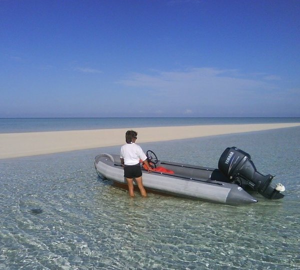 The 21m Yacht HIGH ASPECT