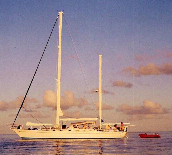 The 21m Yacht HIGH ASPECT