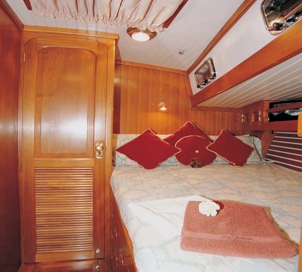 The 21m Yacht HIGH ASPECT