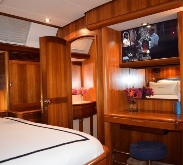 The 21m Yacht LUNA DANNS