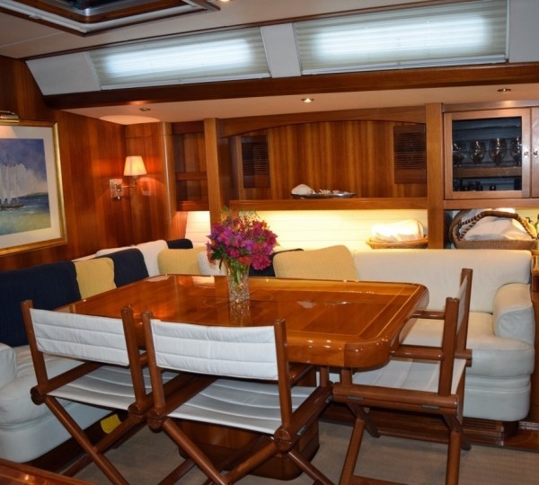 The 21m Yacht LUNA DANNS