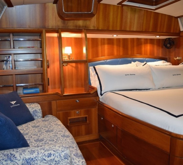 The 21m Yacht LUNA DANNS