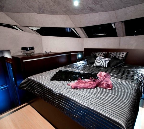 The 21m Yacht SEA BASS