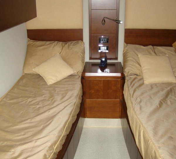 The 22m Yacht CAROCLA II