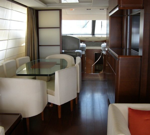 The 22m Yacht CAROCLA II