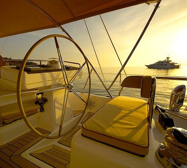 The 22m Yacht HOLO KAI