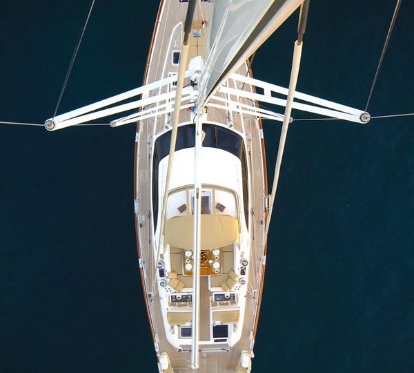 Life On Yacht HOLO KAI