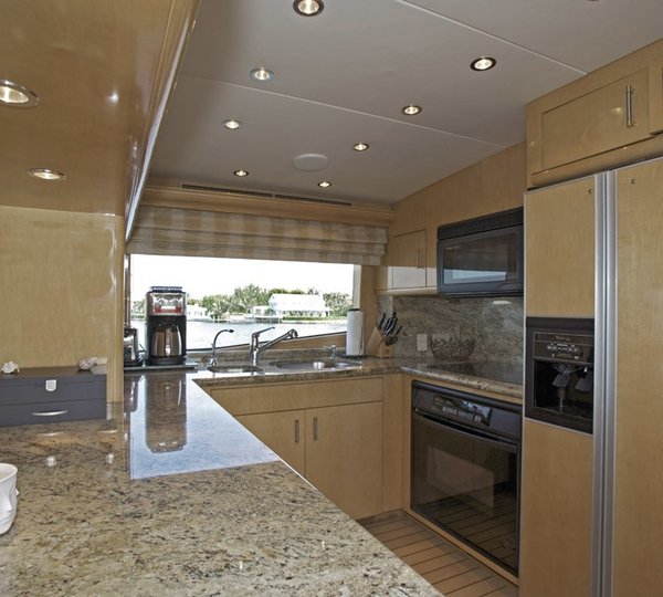 The 22m Yacht SHEER BLISS