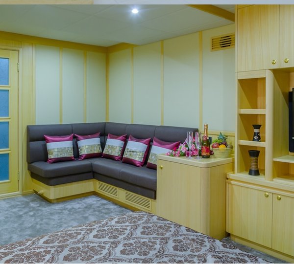 The 23m Yacht FANTOM