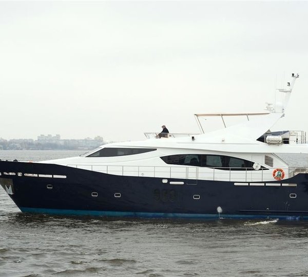 The 23m Yacht FANTOM