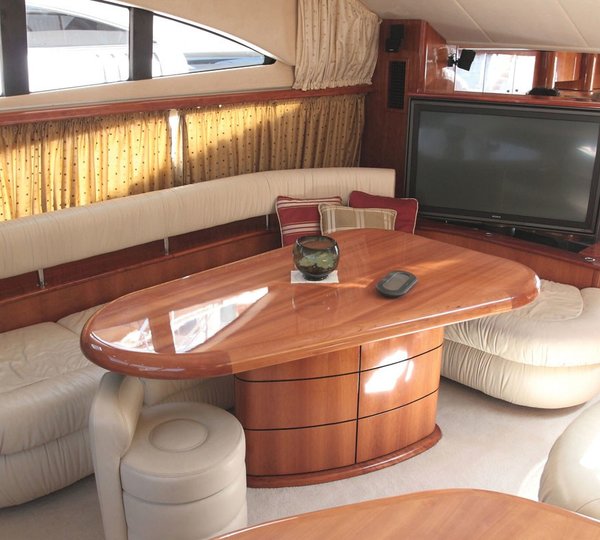 The 23m Yacht LUCKY SEVEN