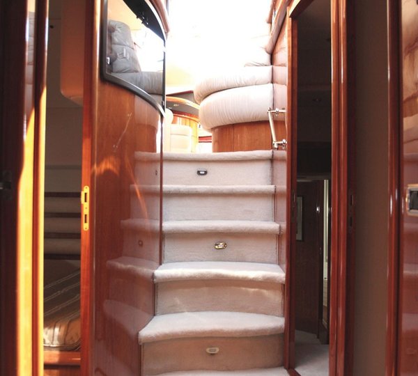 The 23m Yacht LUCKY SEVEN