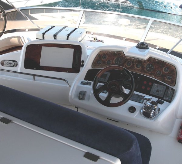 The 23m Yacht LUCKY SEVEN