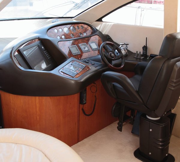 The 23m Yacht LUCKY SEVEN