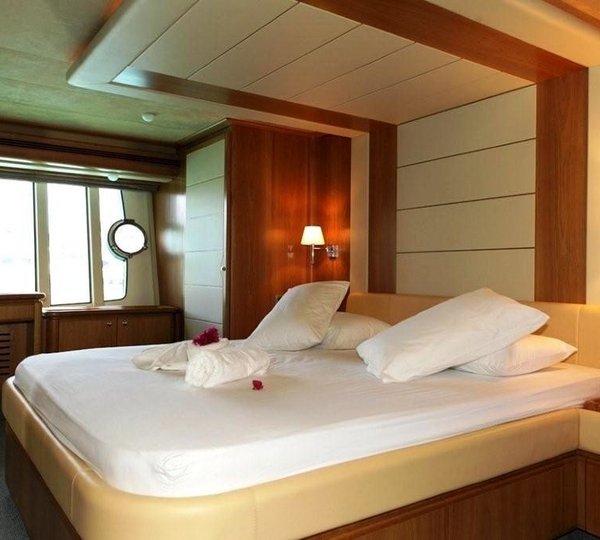 The 23m Yacht SEA STREAM